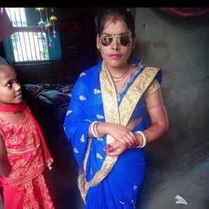 Meet your Posher, Santosh